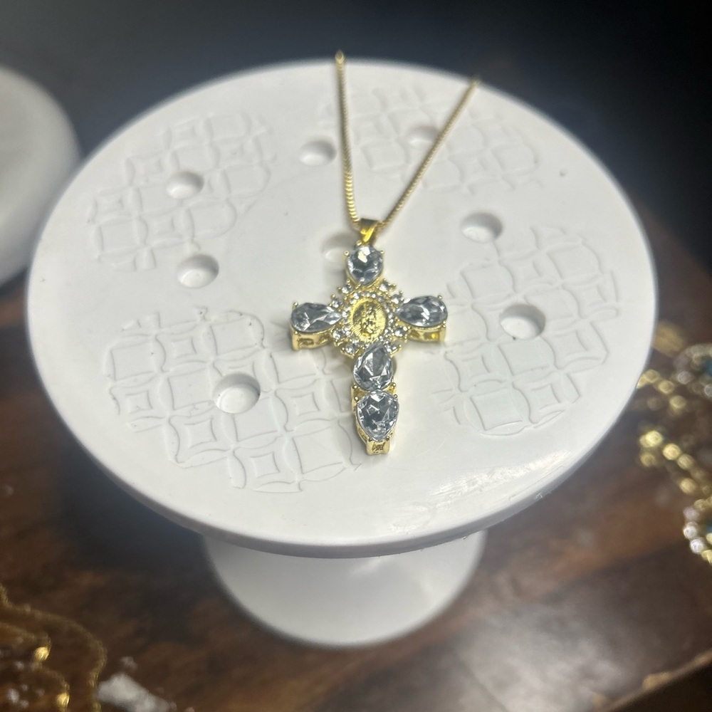 Elegant Gold and Silver Cross Pendant Necklace